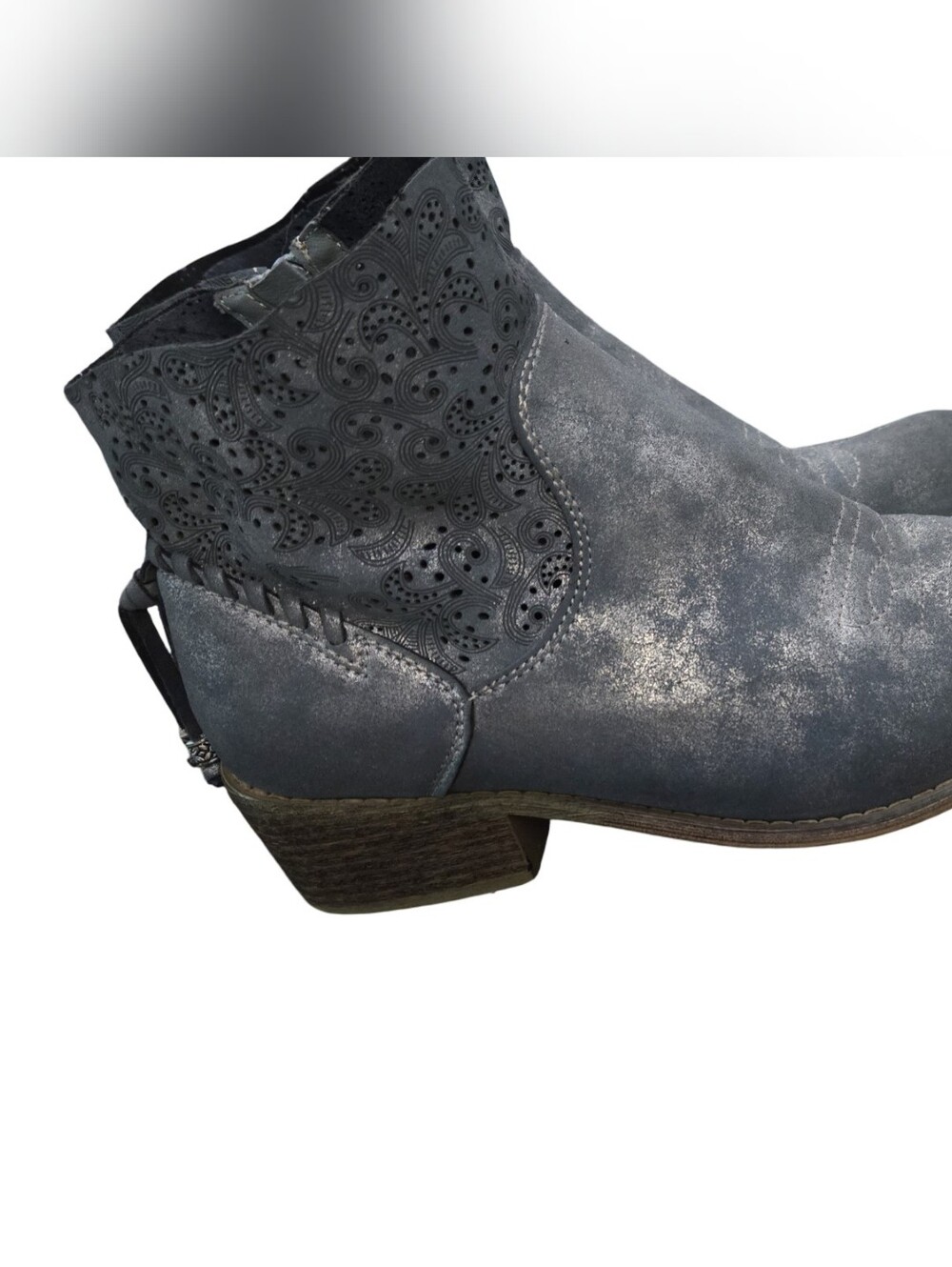 Boutique 9 Blue Suede Laser-Cut Ankle Boots Shiny Festival Zipper Cutouts 8 - Picture 6 of 12